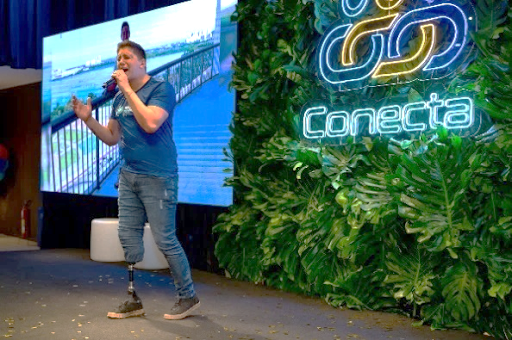 palestra voltada para a diversidade e inclusãon, na convenção de fim de ano da empresa “Conecta 2023”
