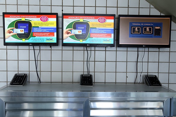 Terminal de consulta a média de óleo diesel