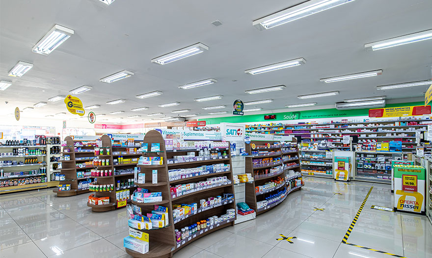 Lojas possuem amplo espaço interno, com grande oferta de produtos e serviços