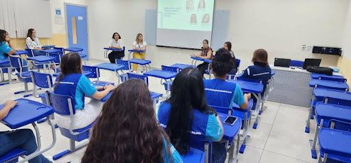 Ação realizada em parceria com o Senai, destinada a alunas do curso técnico de logística, em Cuiabá.