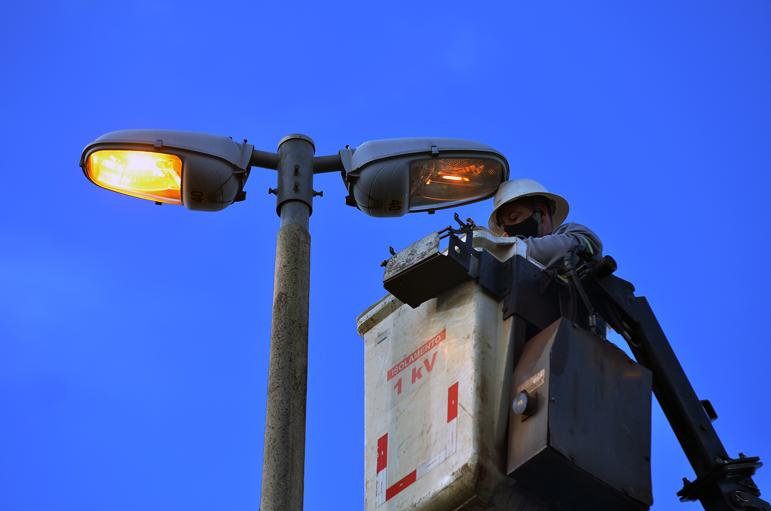 Mutirão da Iluminação atendeu mais de 17 mil chamados em todo o DF	
